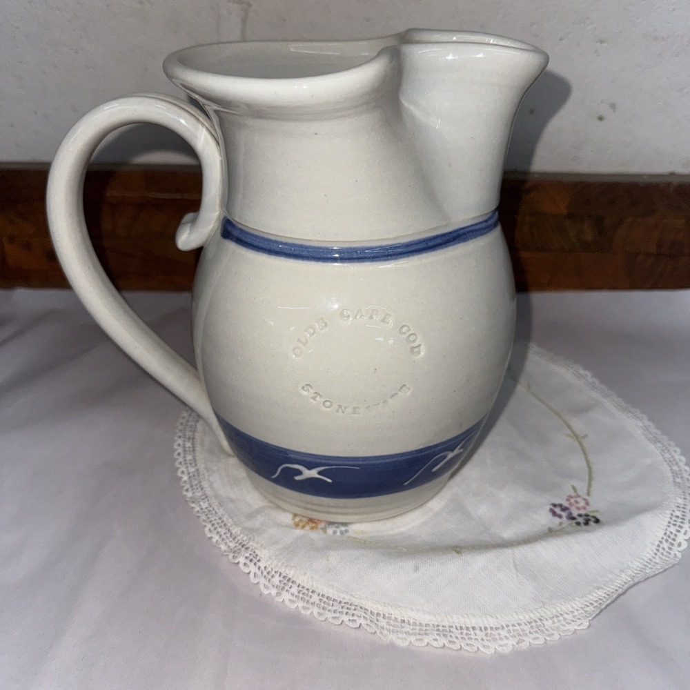 Vintage Cape Cod Stoneware Colbalt Blue Bird